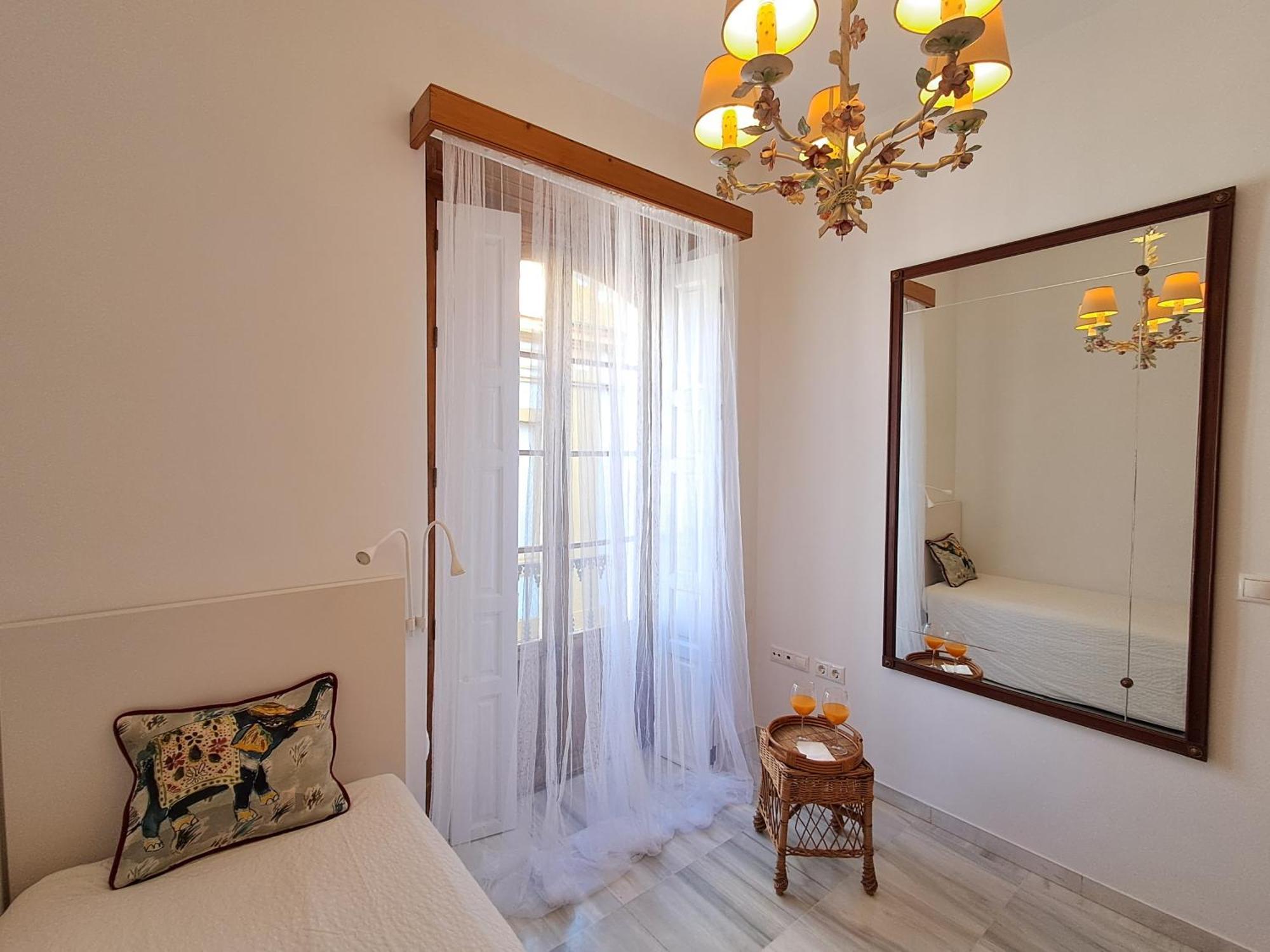 Almirante Hoyos Appartement Sevilla